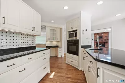 120 Braeside Drive, Hamden, CT 06514 - Photo 8