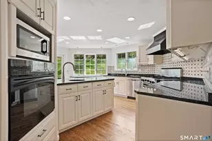 120 Braeside Dr, Hamden, CT 06514 - Photo 10