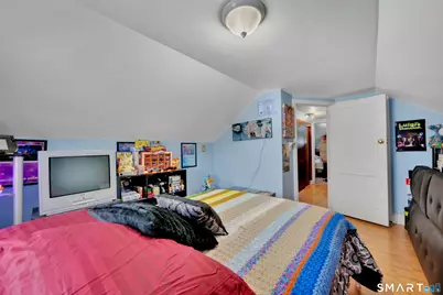 111 Perkins Avenue, Waterbury, CT 06704 - Photo 12