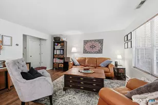 2390 State St, Hamden, CT 06517 - Photo 8