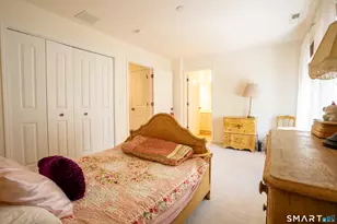 10 Lawrence Ave, Danbury, CT 06810 - Photo 20