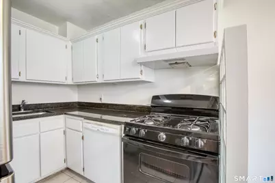 11 Bedford Avenue #Q2, Norwalk, CT 06850 - Photo 4