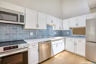 2289 Bedford St, Stamford, CT 06905 - Photo 20