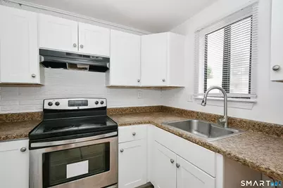 827 Blackstone Village #827, Meriden, CT 06450 - Photo 4