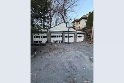 76 Chapman Avenue, Waterbury, CT 06710 - Photo 4