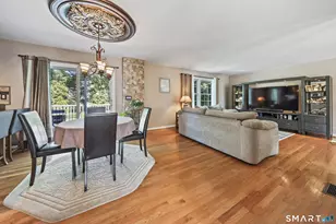 10 Fawn Meadow Dr, Naugatuck, CT 06770 - Photo 6