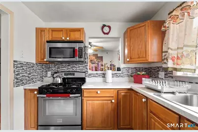 13 Button Street, New Haven, CT 06519 - Photo 8