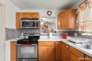 13 Button St, New Haven, CT 06519 - Photo 8