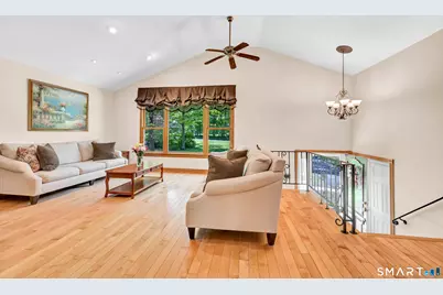 20 Judith Drive, Danbury, CT 06811 - Photo 4