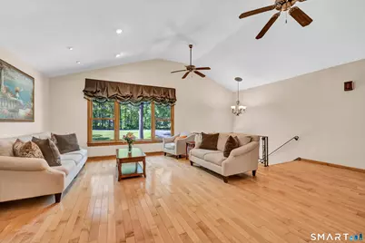 20 Judith Drive, Danbury, CT 06811 - Photo 2