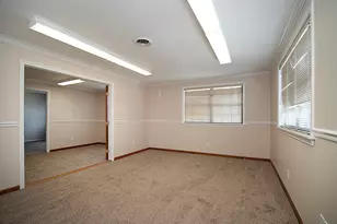 27 Lucy St, Woodbridge, CT 06525 - Photo 30