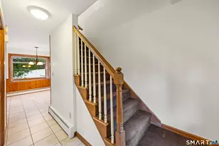 14 Colonial Ct, Cheshire, CT 06410 - Photo 2