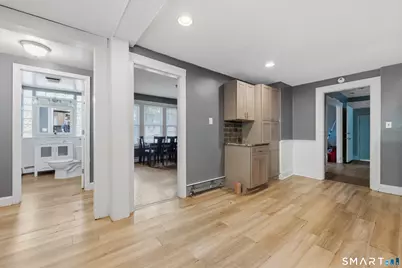 2 Oakland Avenue, Waterbury, CT 06710 - Photo 10