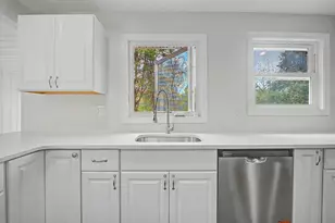 19 Castle View Dr, Chester, CT 06412 - Photo 8