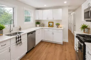 19 Castle View Dr, Chester, CT 06412 - Photo 6