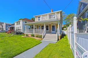 136 Hillside Ave, Milford, CT 06460 - Photo 4