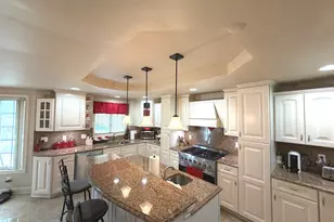 35 Emerald Pines Rd, Waterbury, CT 06704 - Photo 18