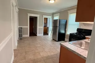 370 Maple Ave, Hartford, CT 06114 - Photo 4