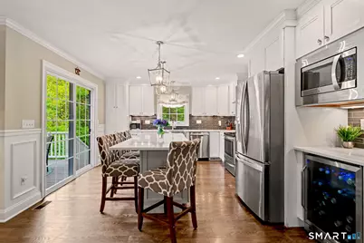 125 Pepperidge Circle, Fairfield, CT 06824 - Photo 10