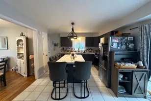325 W Rutland Rd, Milford, CT 06461 - Photo 8