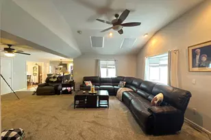 325 W Rutland Rd, Milford, CT 06461 - Photo 12