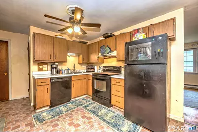 14 Horseshoe Drive, Waterbury, CT 06706 - Photo 14