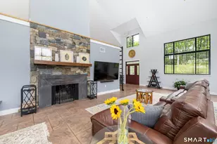 2540 Norfolk Rd, Torrington, CT 06790 - Photo 12