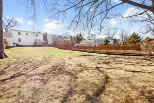36 Ocean Dr E, Stamford, CT 06902 - Photo 22