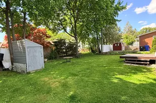 142 Lois St, Torrington, CT 06790 - Photo 8