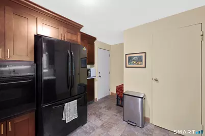 97 Shadow Lane #B, West Hartford, CT 06110 - Photo 12