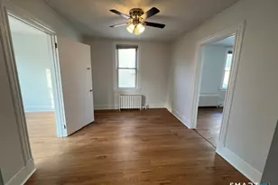 122 Seaside Ave, Stamford, CT 06902 - Photo 2