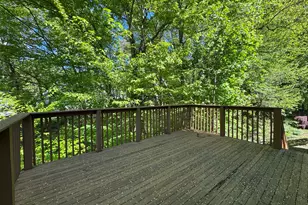 223 Deer Run, Shelton, CT 06484 - Photo 32