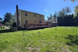 33 Thomas St, Windsor Locks, CT 06096 - Photo 32