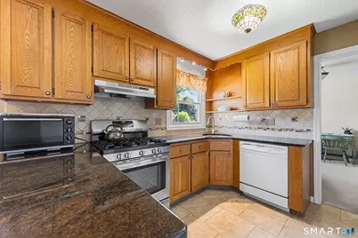 20 Somerset Drive, Windsor, CT 06095 - Photo 10
