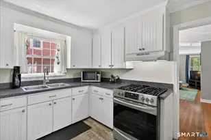 41 Barrett St, Hamden, CT 06517 - Photo 10