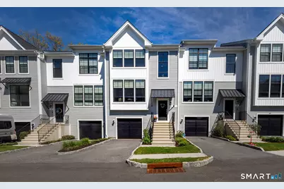 39 Brentwood Circle #39, Danbury, CT 06810 - Photo 2