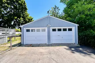 11 Wayland Ct, Milford, CT 06460 - Photo 4