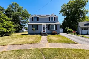 11 Wayland Ct, Milford, CT 06460 - Photo 2