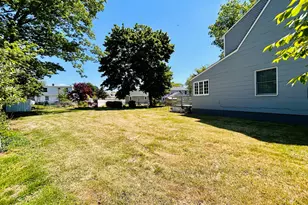 11 Wayland Ct, Milford, CT 06460 - Photo 6