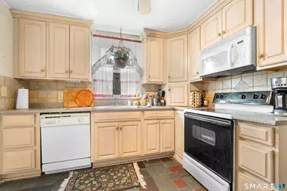70 Judwin Avenue, New Haven, CT 06515 - Photo 6