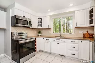 518 Wickham Rd, Glastonbury, CT 06033 - Photo 8