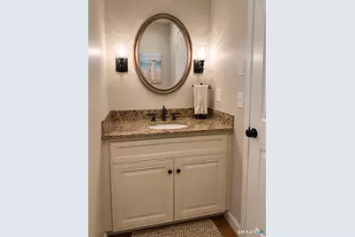 18 Founders Village #18, Clinton, CT 06413 - Photo 4
