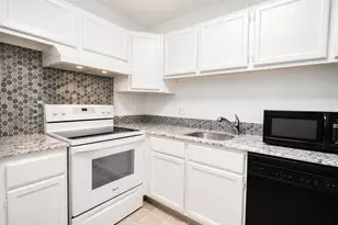 914 High Path Rd, Windsor, CT 06095 - Photo 4