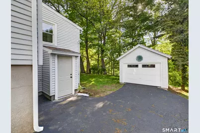 27 Harland Place, Norwich, CT 06360 - Photo 6
