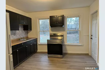 14 Delmont Street, Manchester, CT 06042 - Photo 8