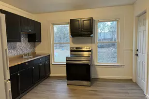 14 Delmont St, Manchester, CT 06042 - Photo 8