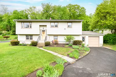 30 Tamanny Trail, Danbury, CT 06811 - Photo 2