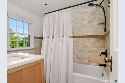 40 Woodbury Avenue, Stamford, CT 06907 - Photo 26