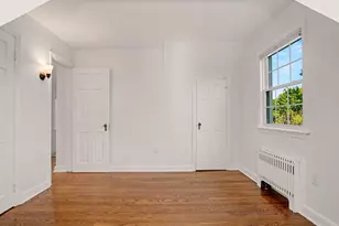40 Woodbury Ave, Stamford, CT 06907 - Photo 20