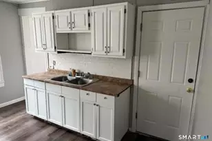 95 Center St, Bridgeport, CT 06604 - Photo 1